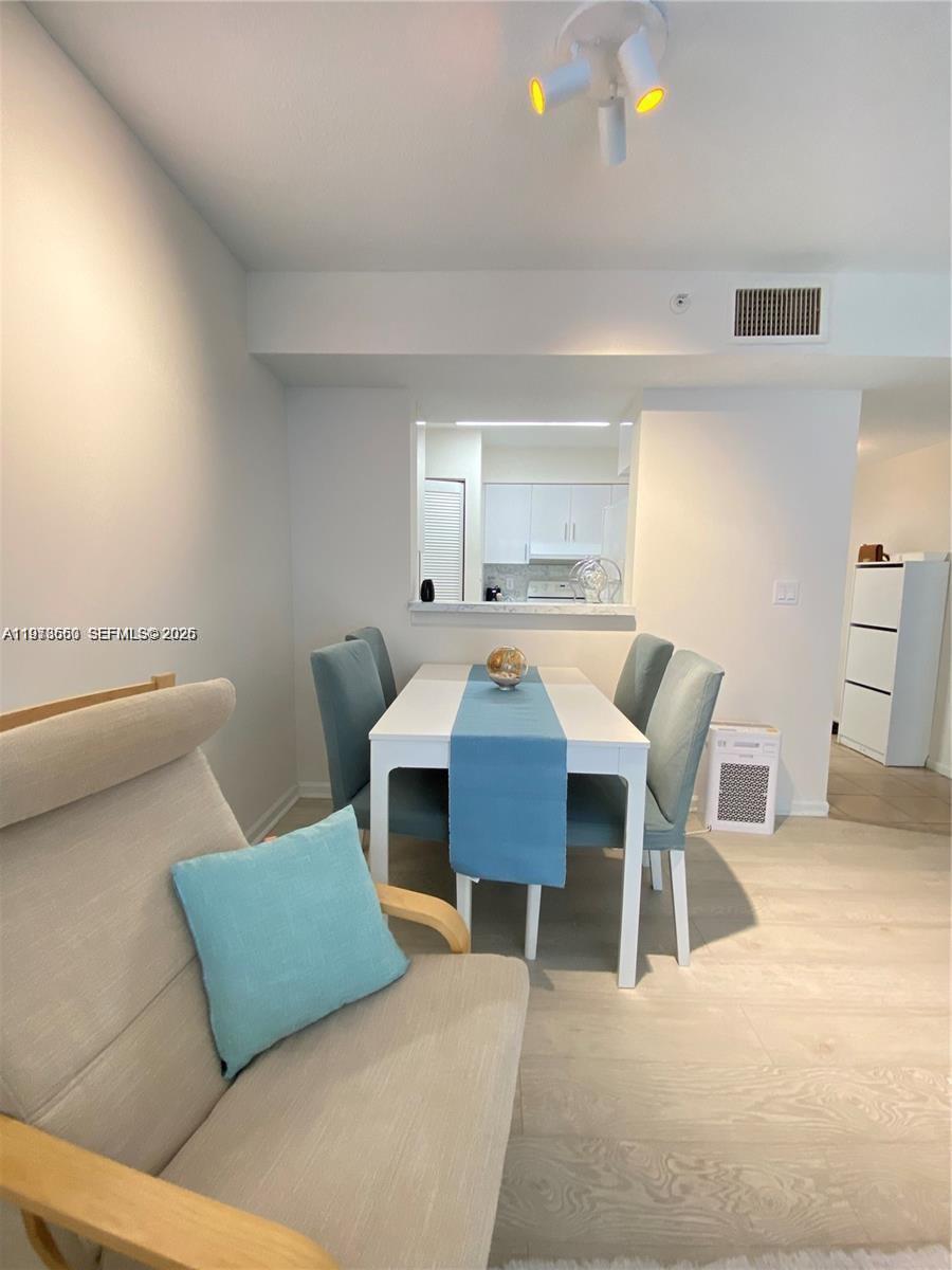 SHERIDAN EAST CONDO BLDG - Residential Lease