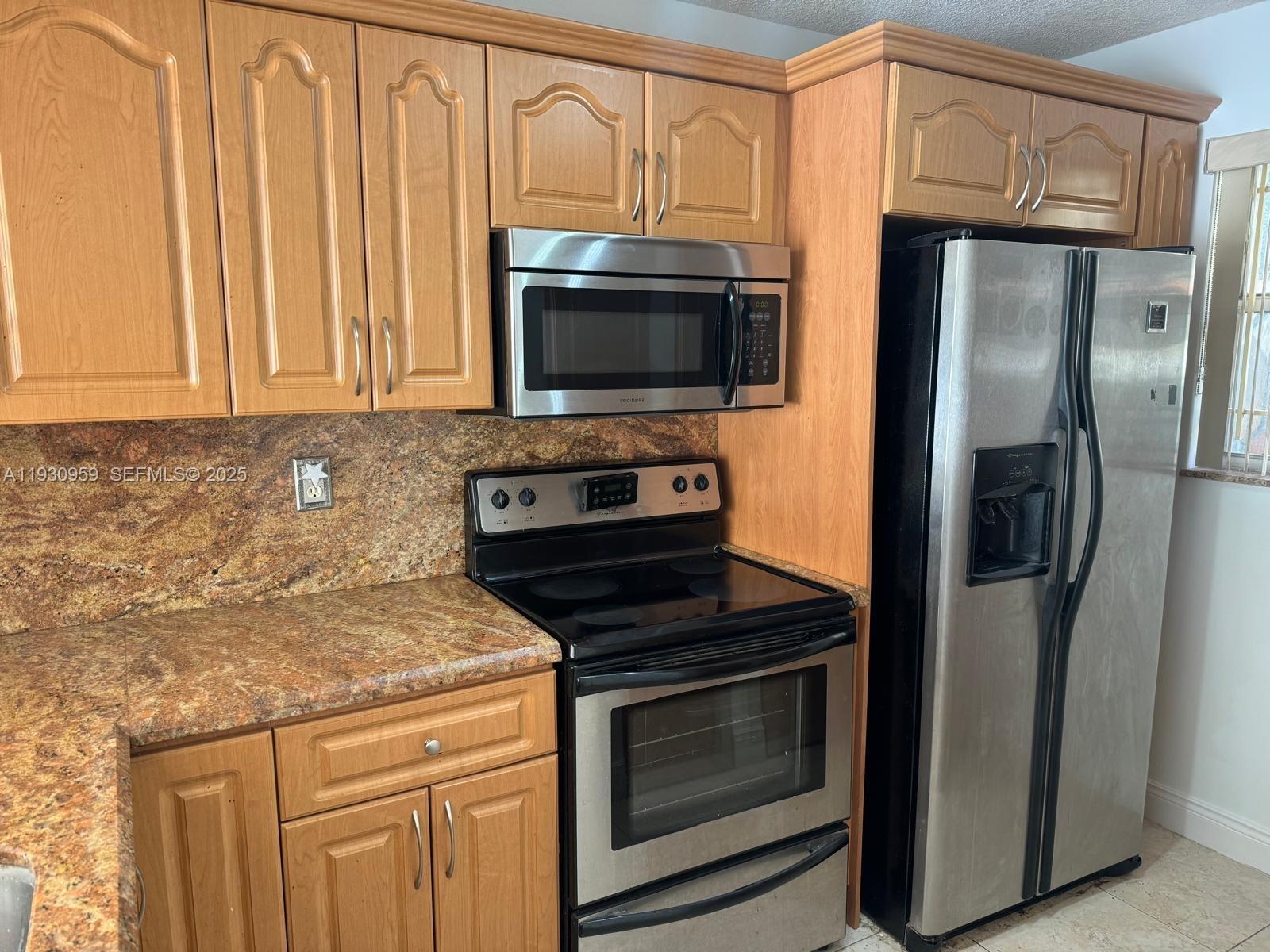 TOWERS OF WESTLAND CONDO - Residential