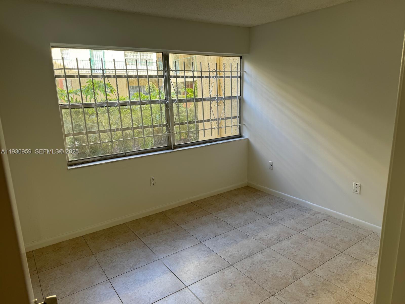 TOWERS OF WESTLAND CONDO - Residential