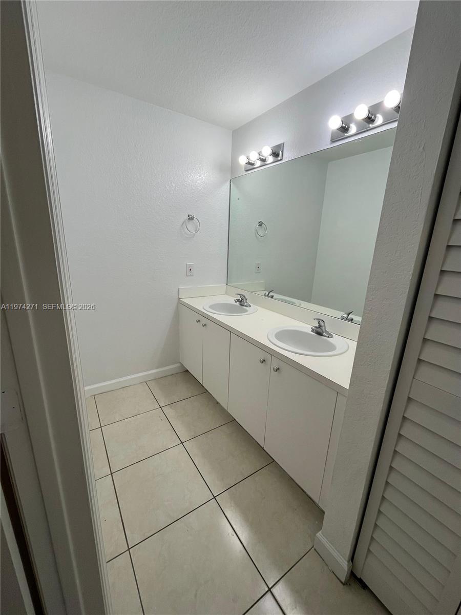 LAKE VUE VILLAS CONDO - Residential Lease