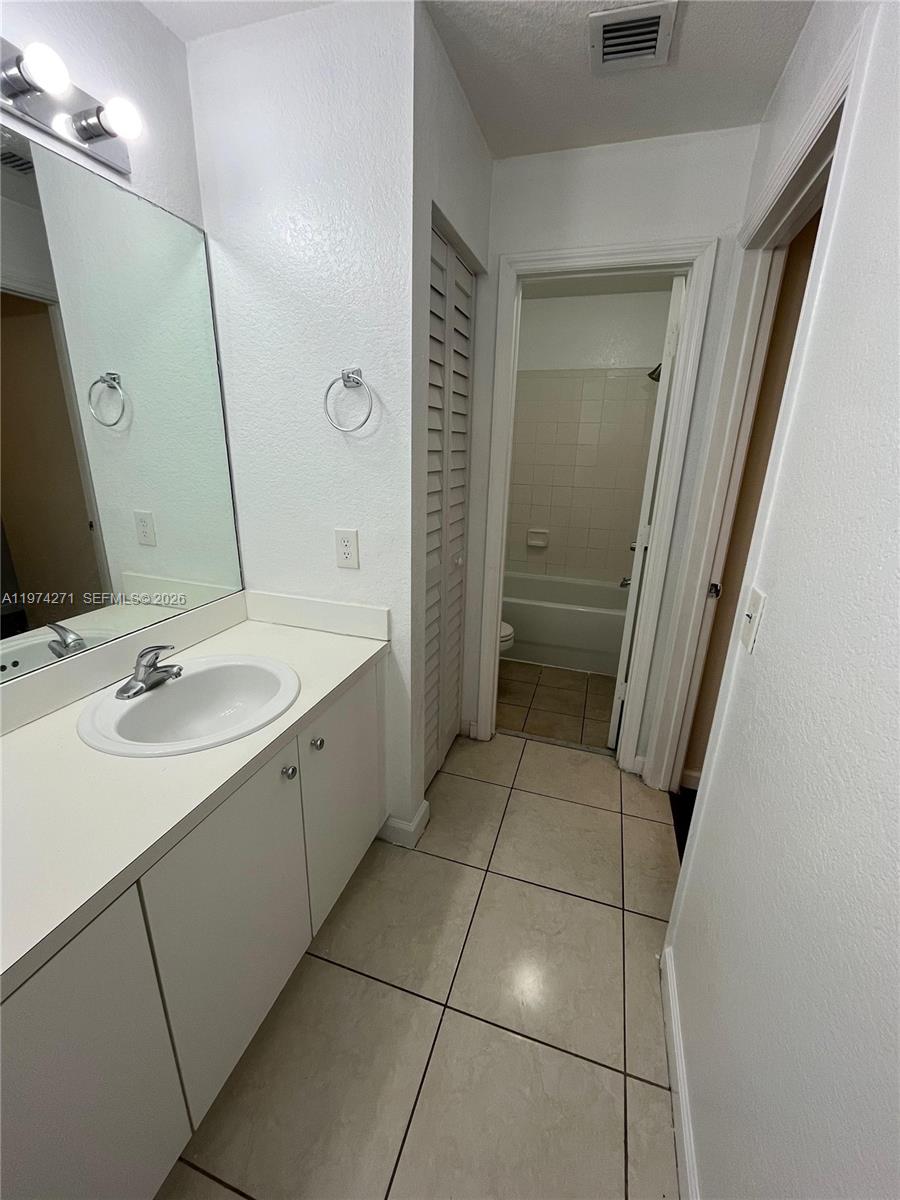 LAKE VUE VILLAS CONDO - Residential Lease