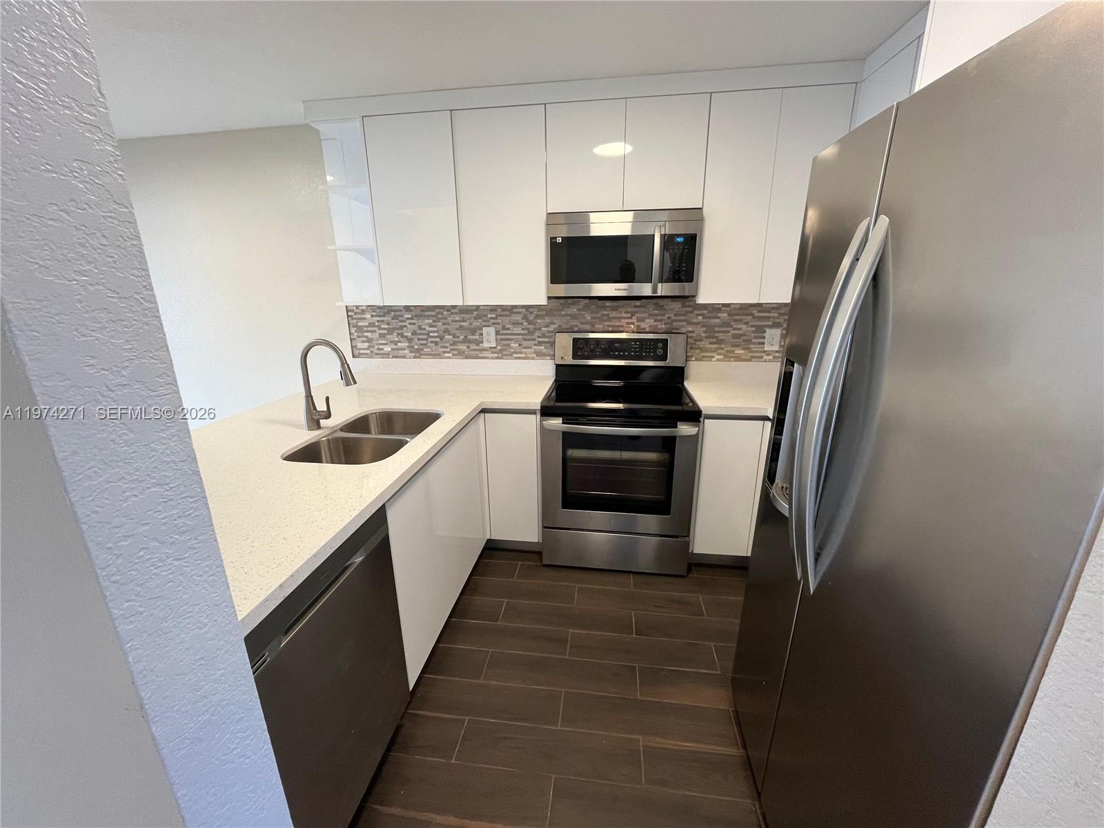 LAKE VUE VILLAS CONDO - Residential Lease