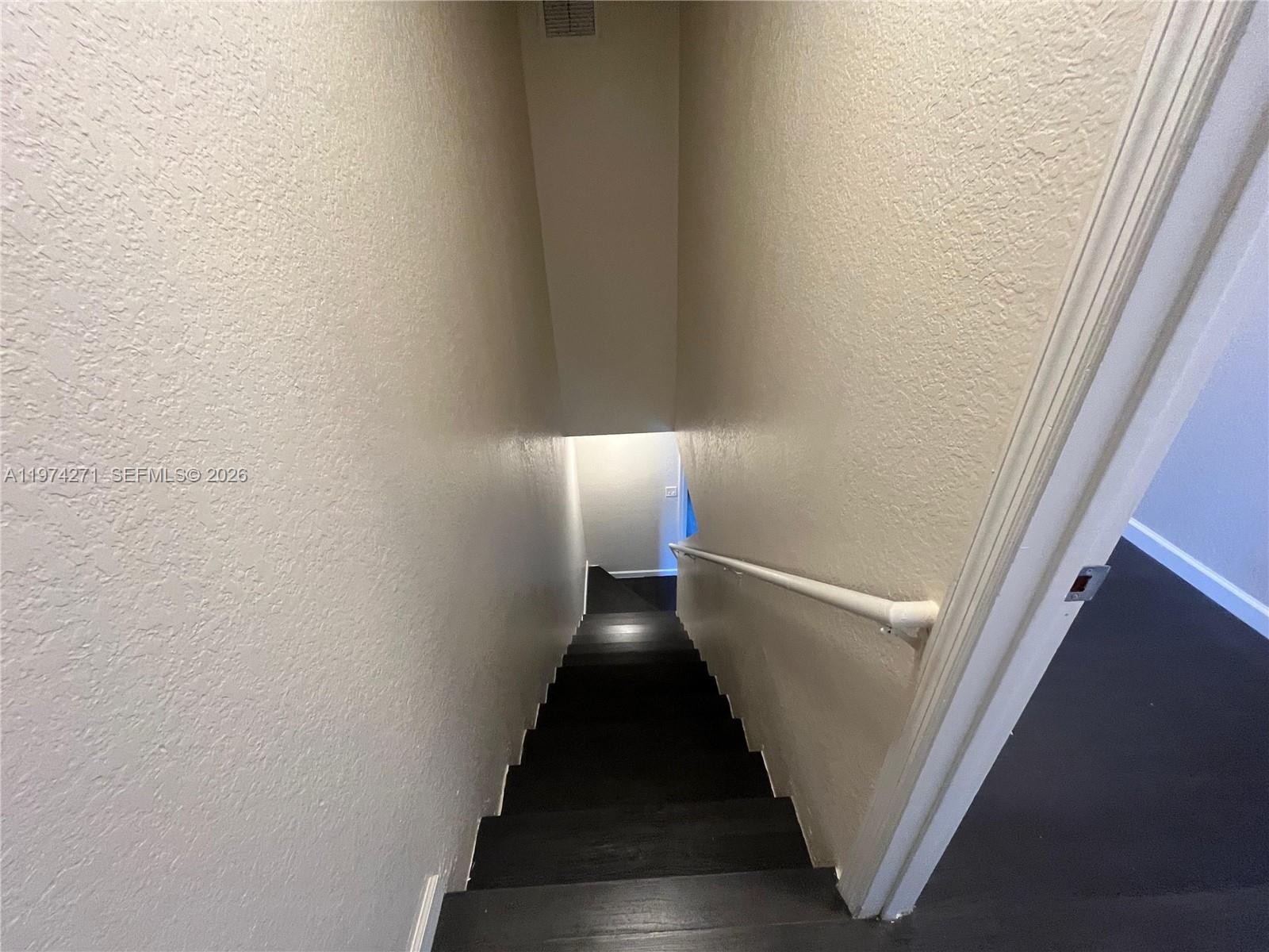 LAKE VUE VILLAS CONDO - Residential Lease