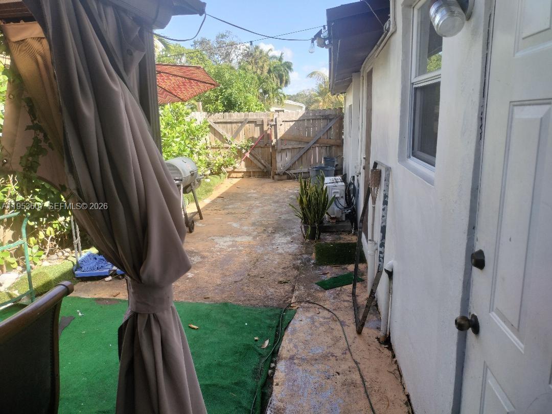 LAKE FOREST SEC 4 - Residential