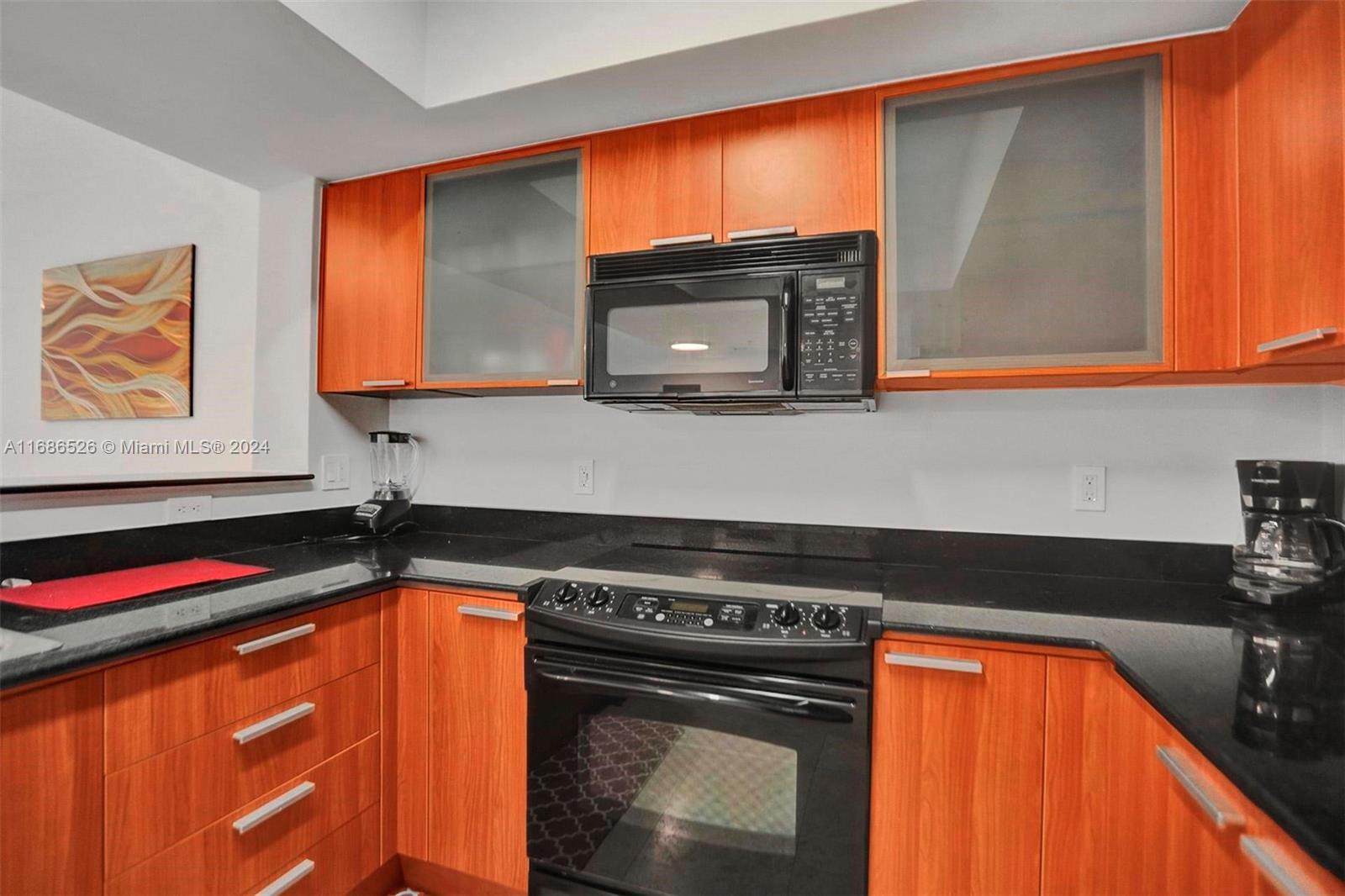 LA PERLA CONDO - Residential Lease
