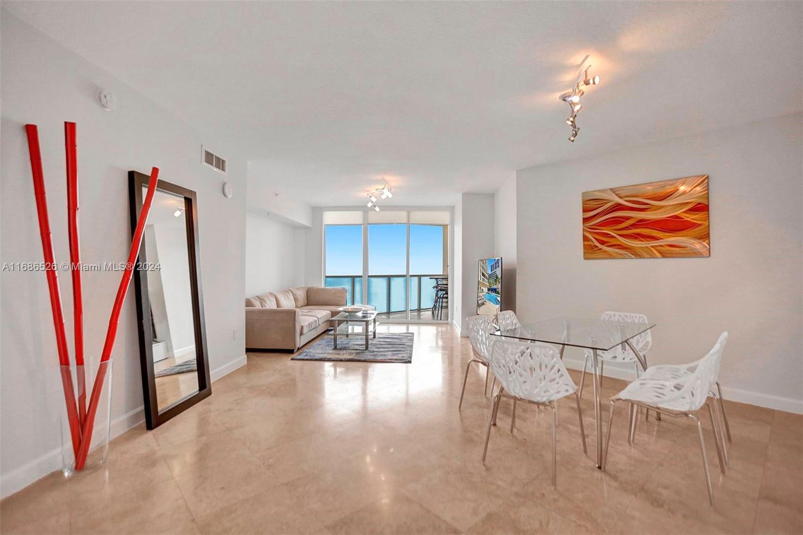 LA PERLA CONDO - Residential Lease