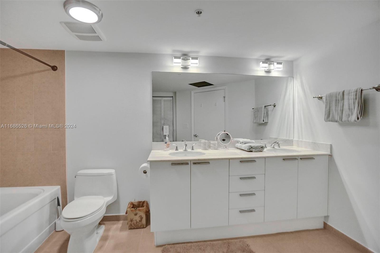 LA PERLA CONDO - Residential Lease