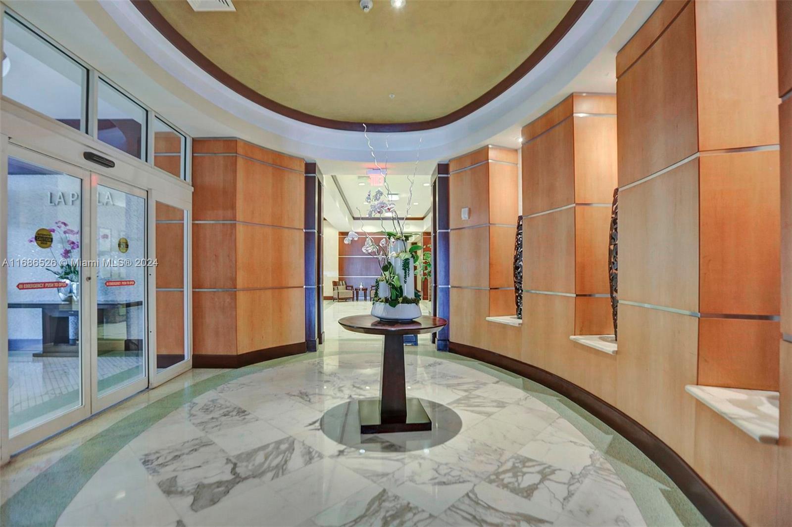 LA PERLA CONDO - Residential Lease