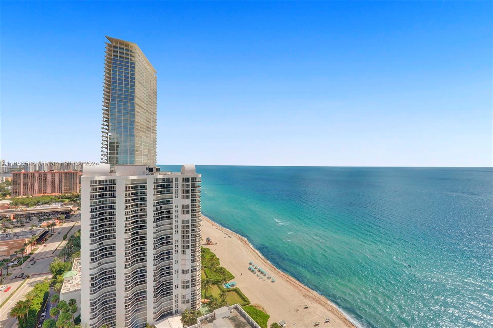LA PERLA CONDO - Residential Lease