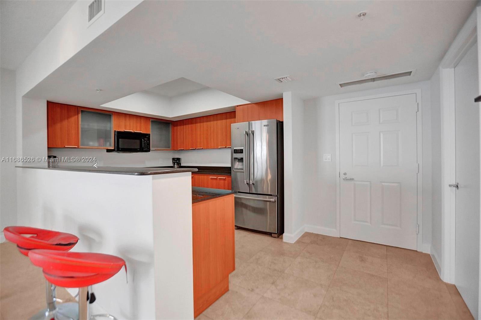 LA PERLA CONDO - Residential Lease