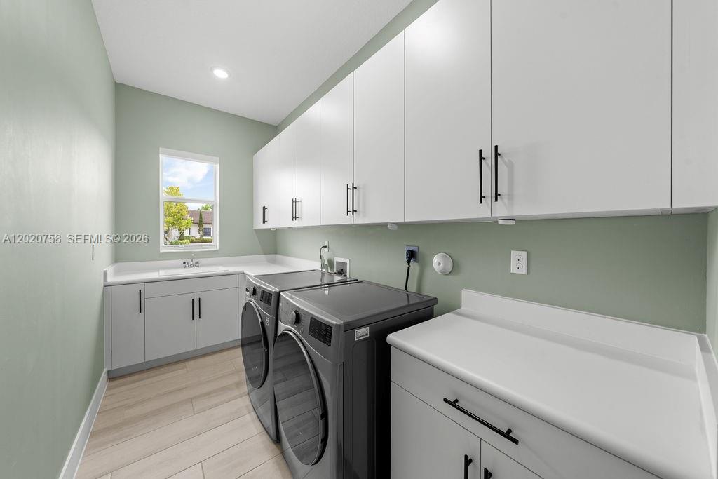 SIERRA ESTATES - Residential