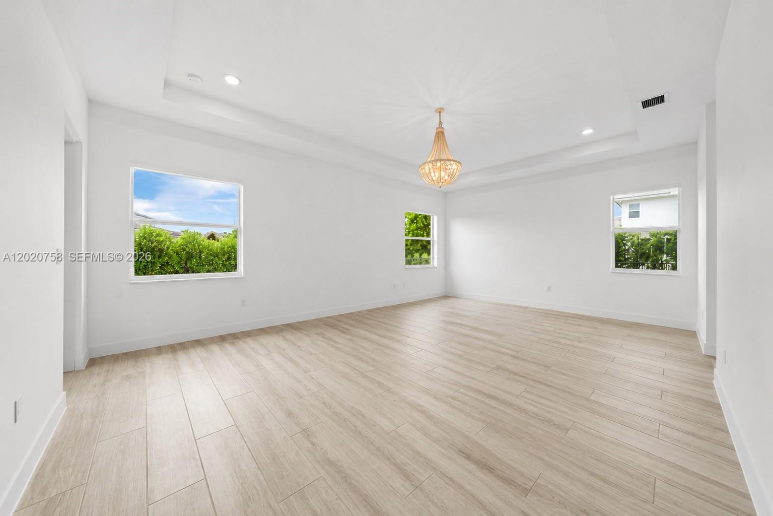 SIERRA ESTATES - Residential