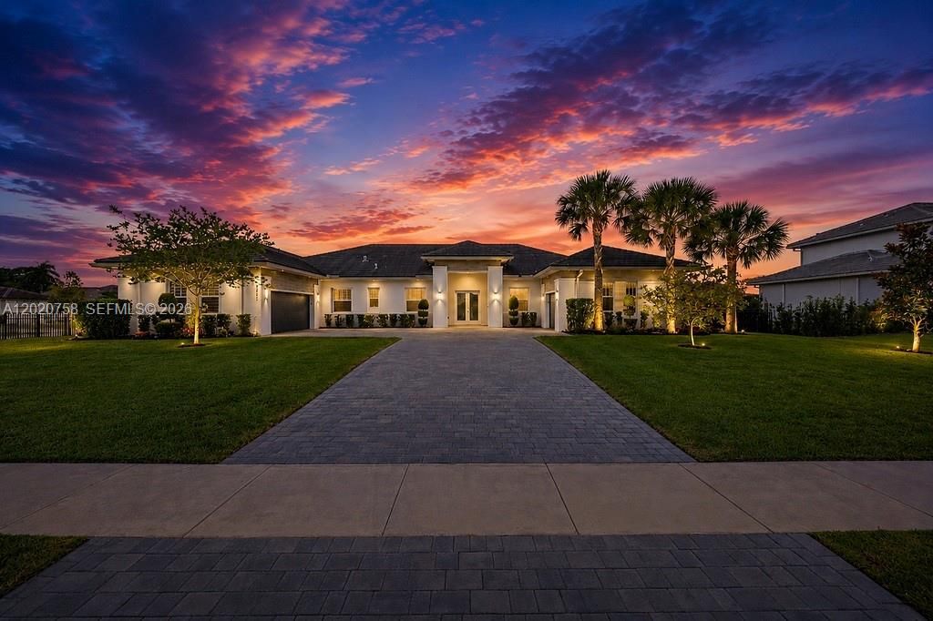 Photo of 2031 Meadows Dr, Davie, FL 33324 (MLS # A12020758)