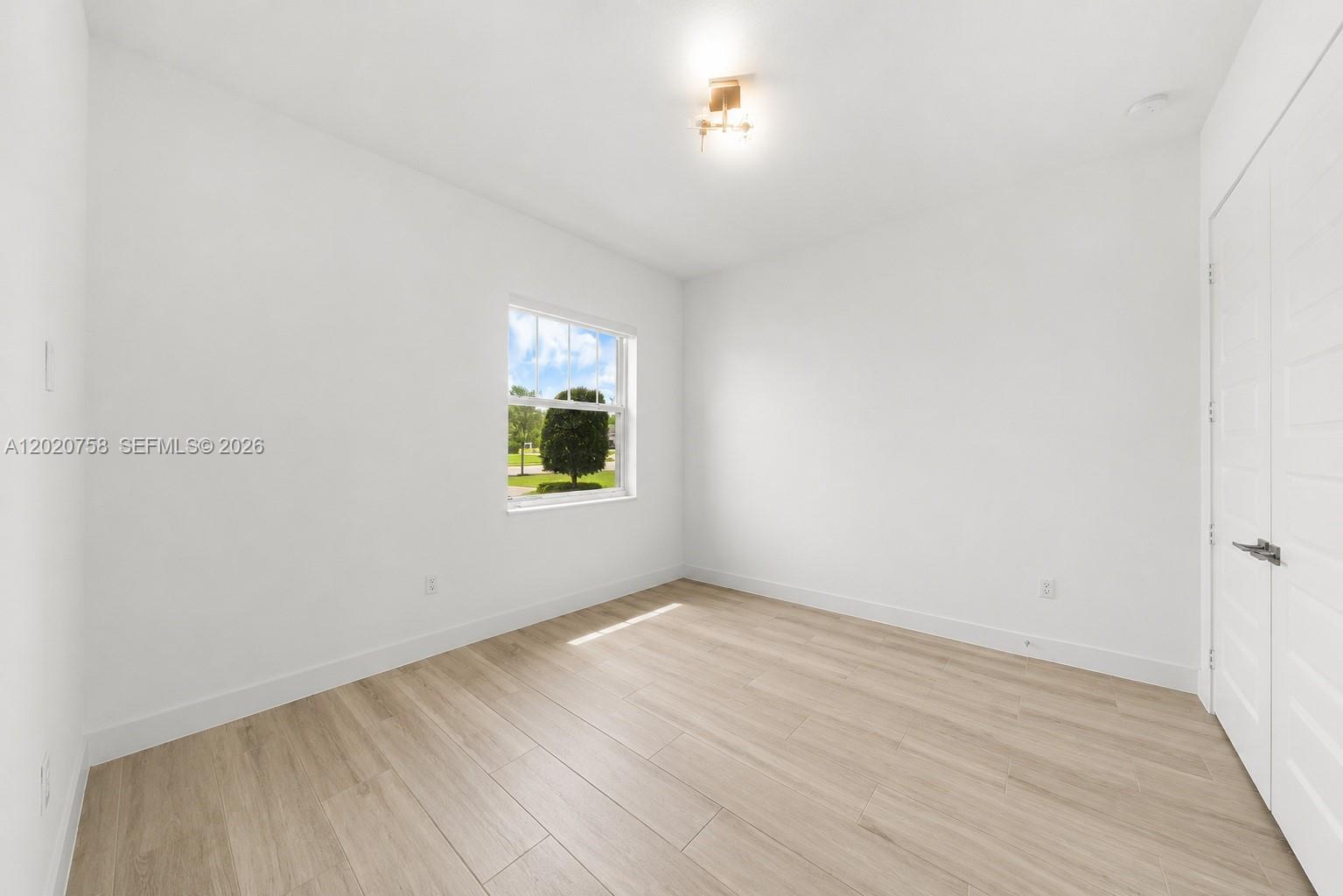 SIERRA ESTATES - Residential