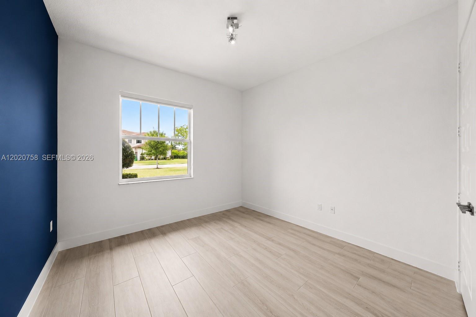 SIERRA ESTATES - Residential