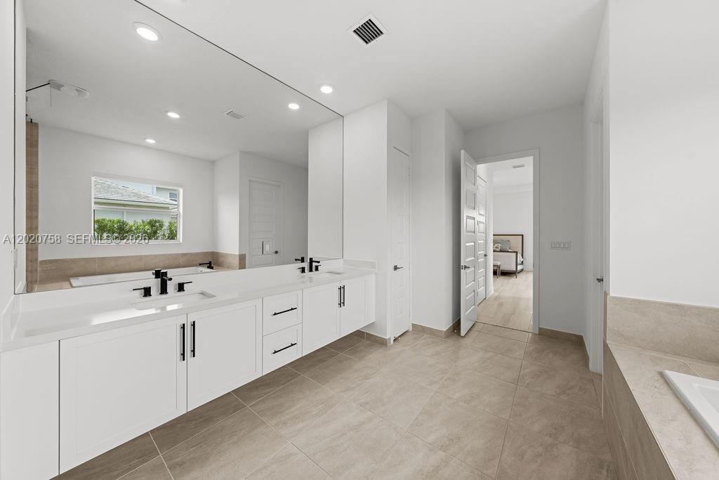 SIERRA ESTATES - Residential