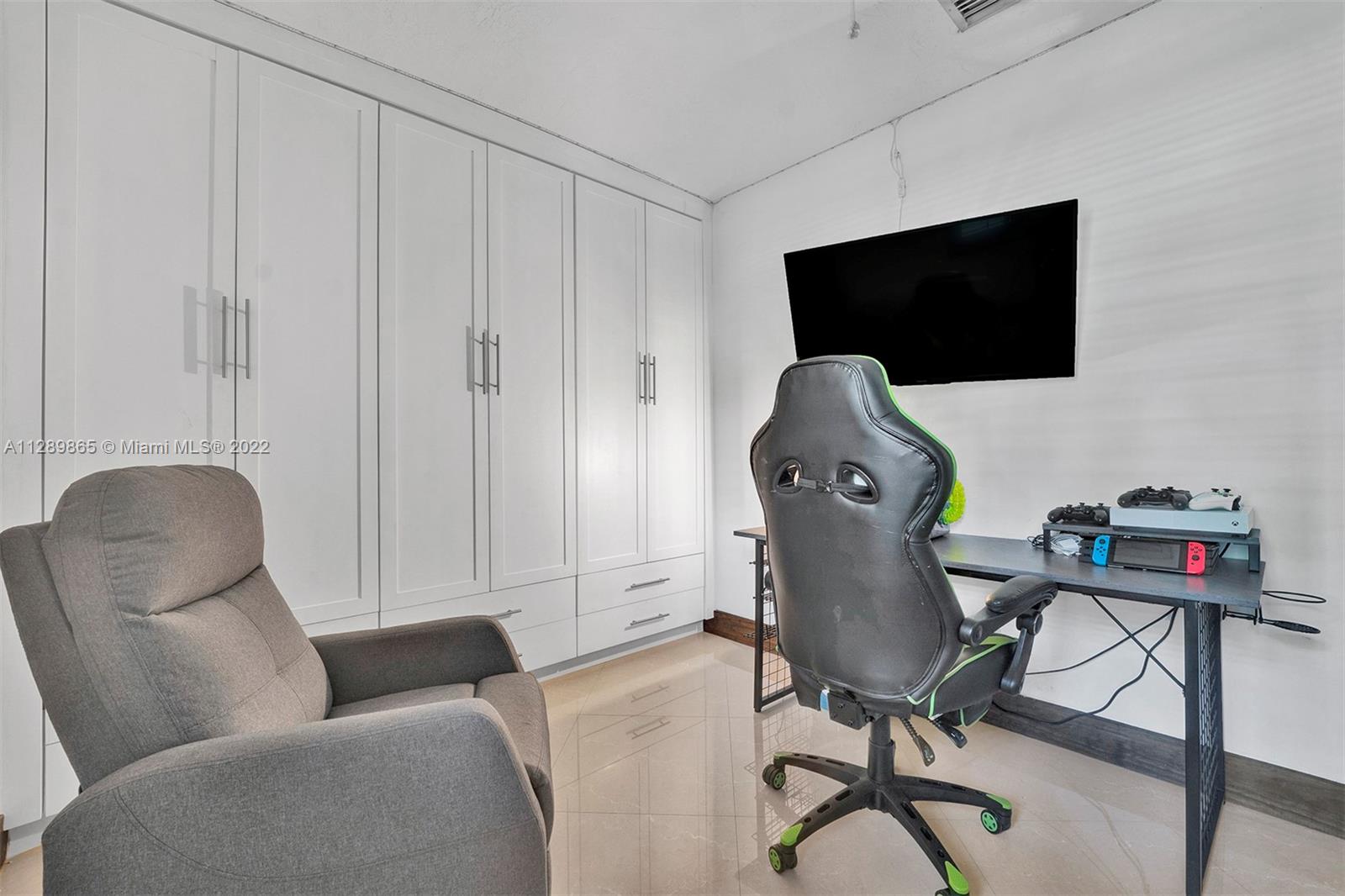 AMD PL BISCAYNE PINES - Residential