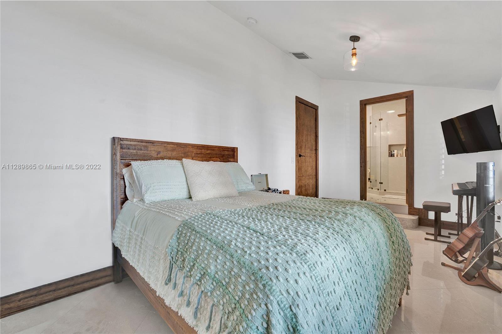 AMD PL BISCAYNE PINES - Residential