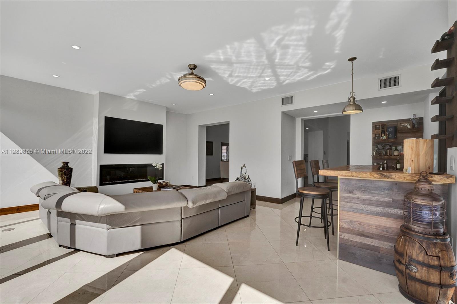 AMD PL BISCAYNE PINES - Residential