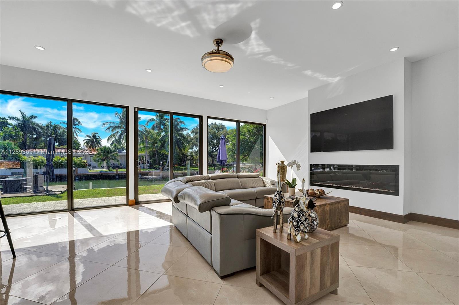 AMD PL BISCAYNE PINES - Residential