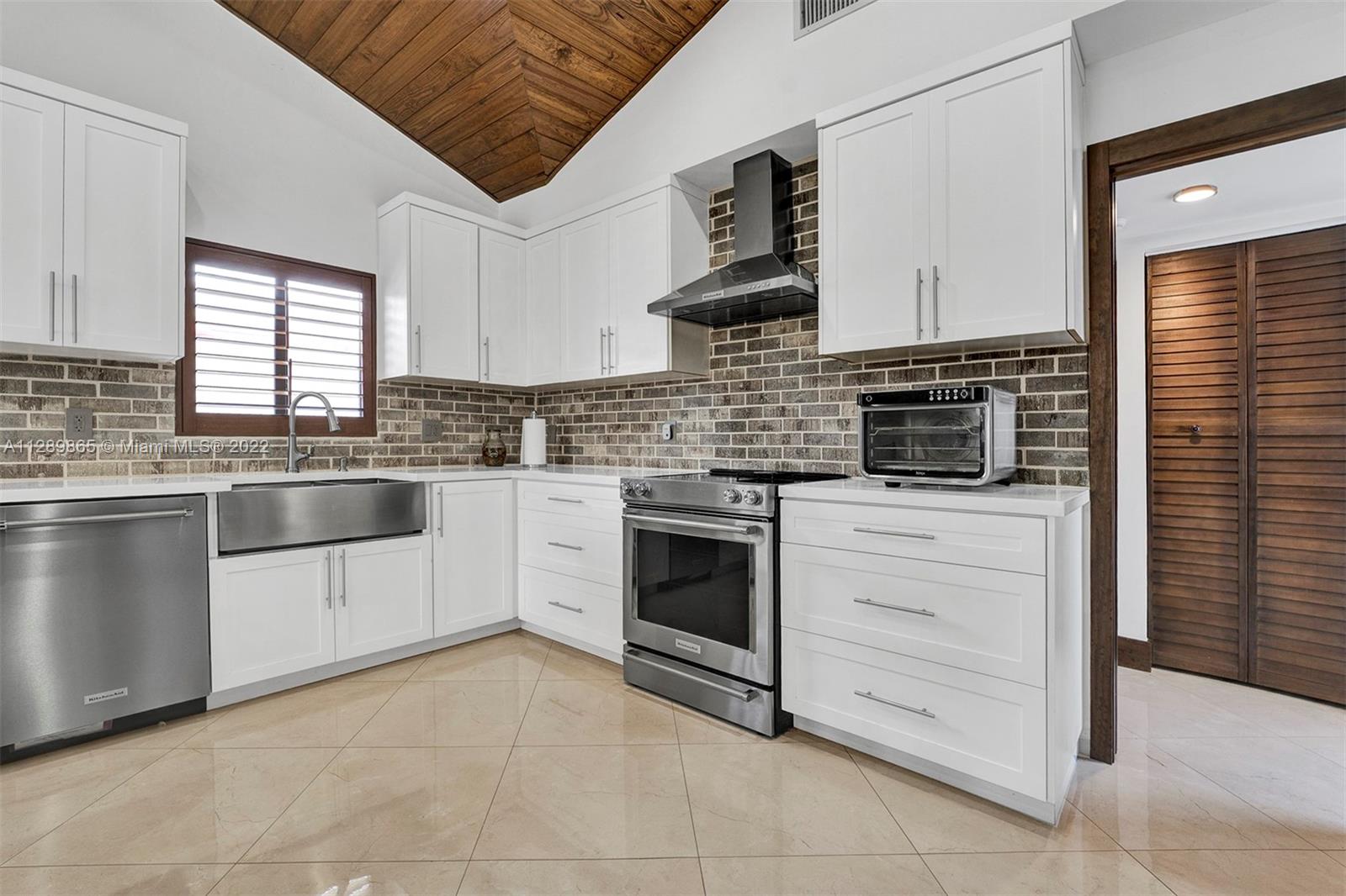 AMD PL BISCAYNE PINES - Residential