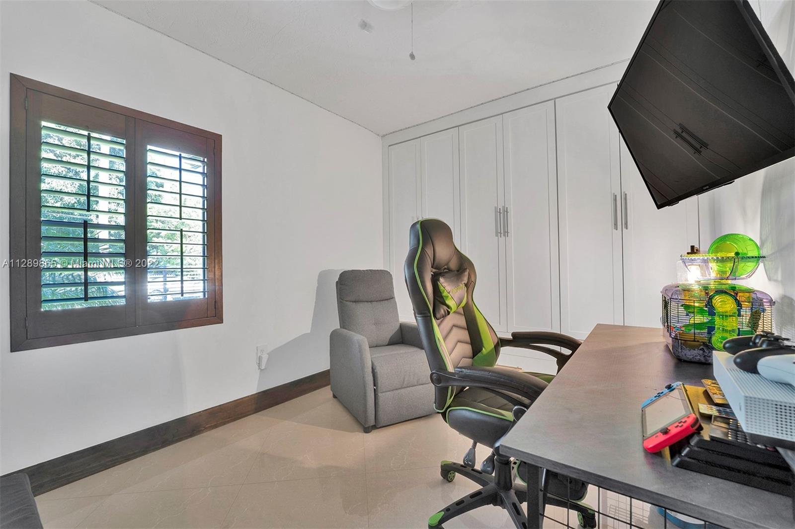 AMD PL BISCAYNE PINES - Residential