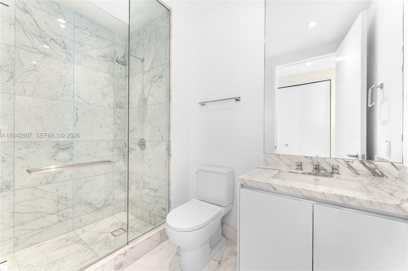 JADE SIGNATURE CONDO - Residential