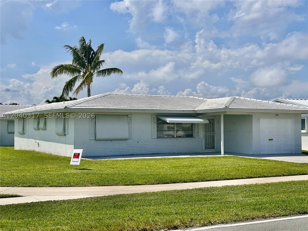 Photo of Boynton Beach, FL 33426 (MLS # A12040317)