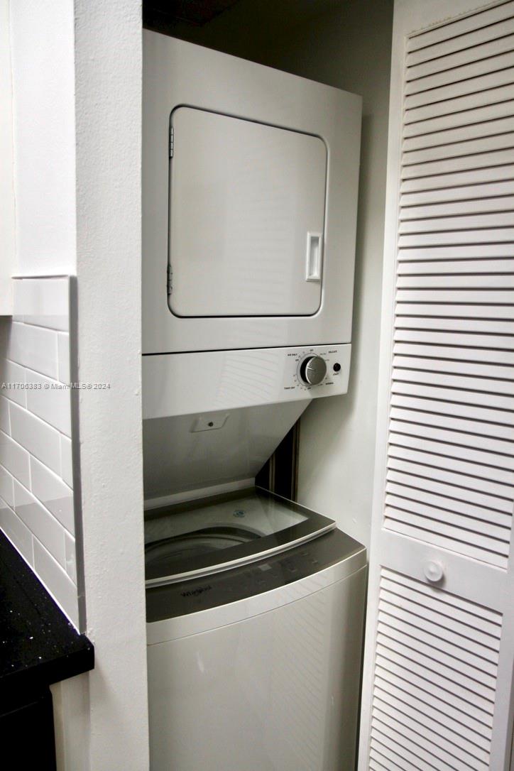 BRICKELL KEY ONE CONDO - Residential Lease