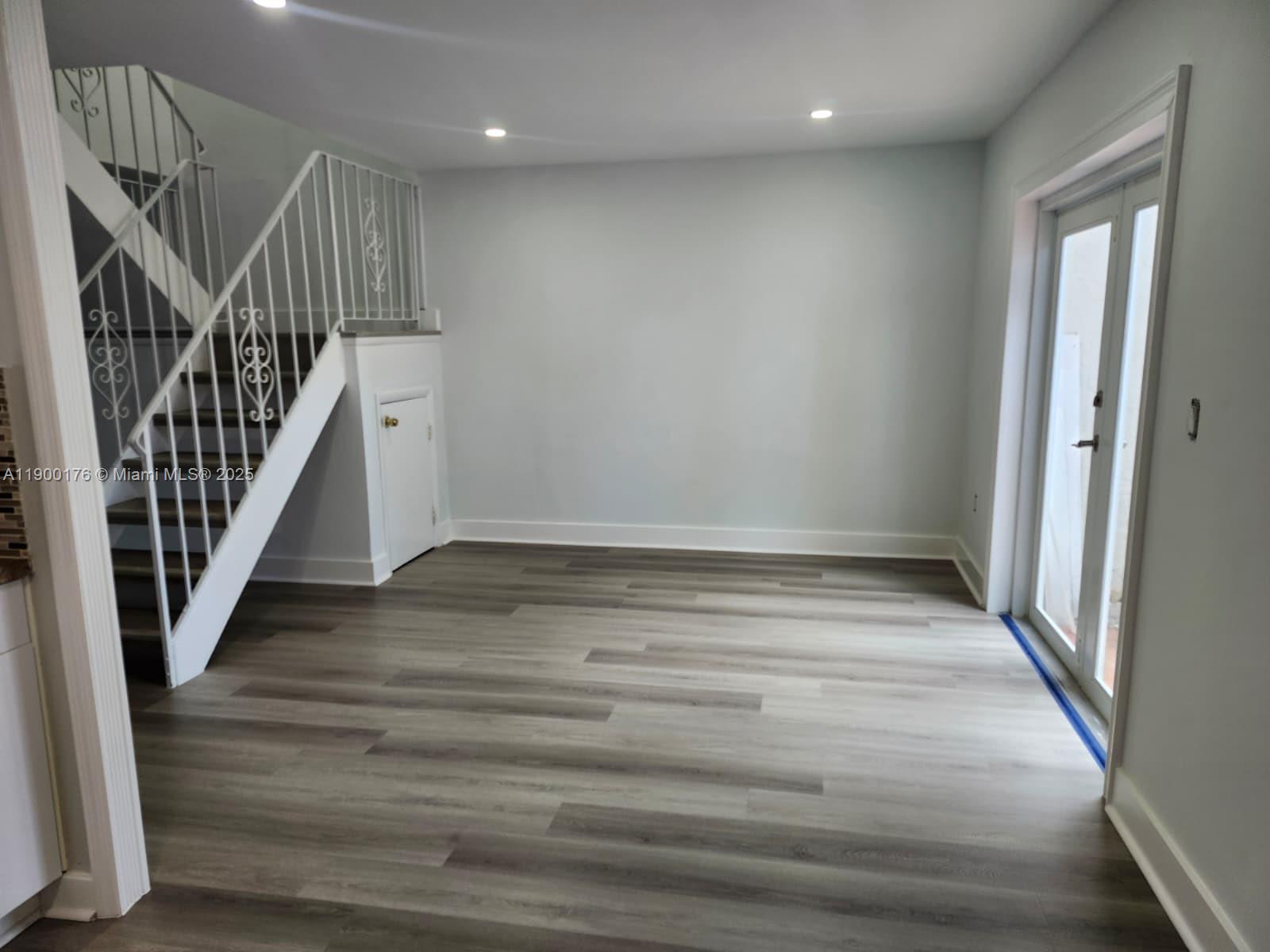 BLACK CREEK VILLAS - Residential