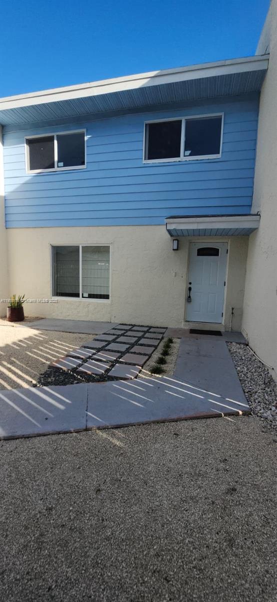 View photos, virtual tours, details... 22304 SW 103rd Ct