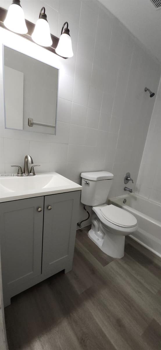 BLACK CREEK VILLAS - Residential