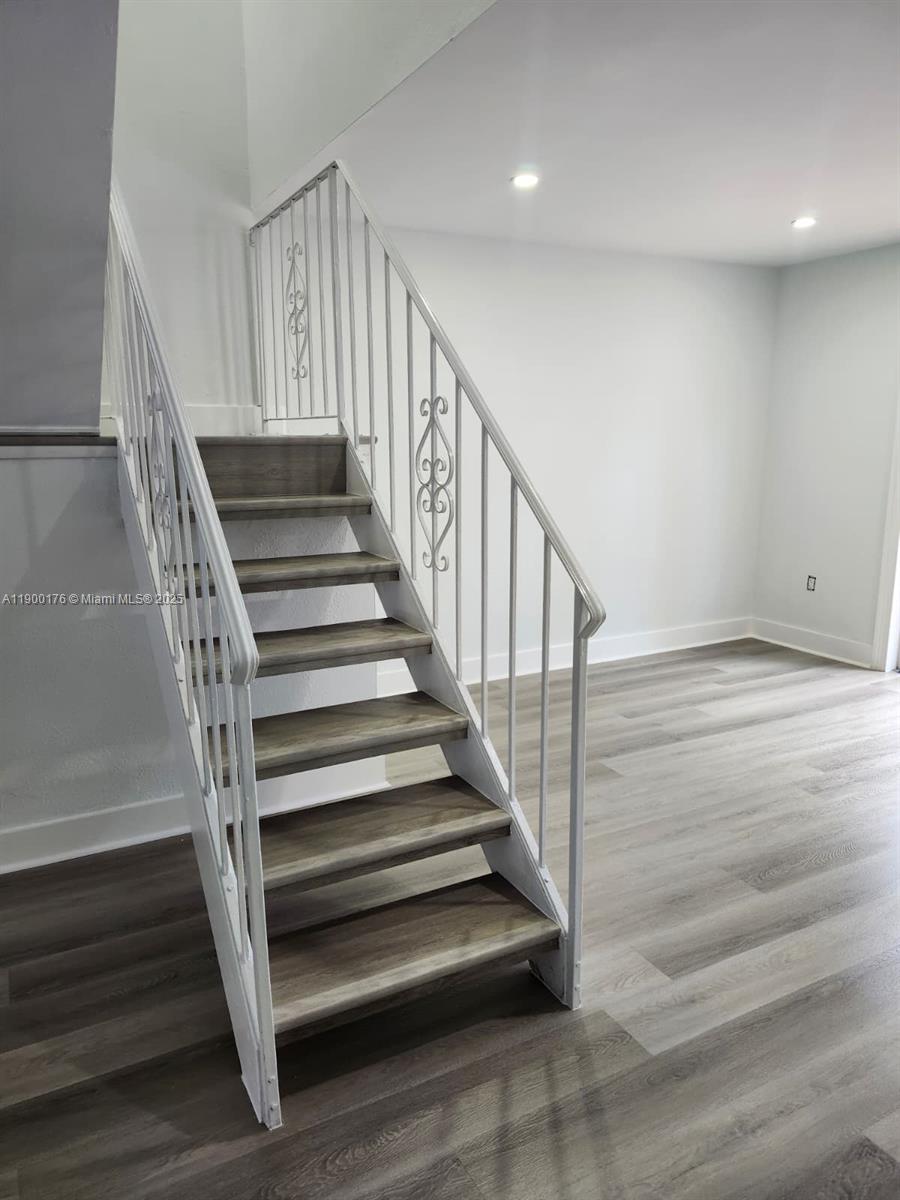 BLACK CREEK VILLAS - Residential