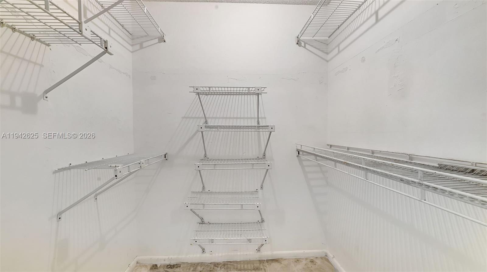 TOWNHOUSES OF EMERALD HIL - Residential