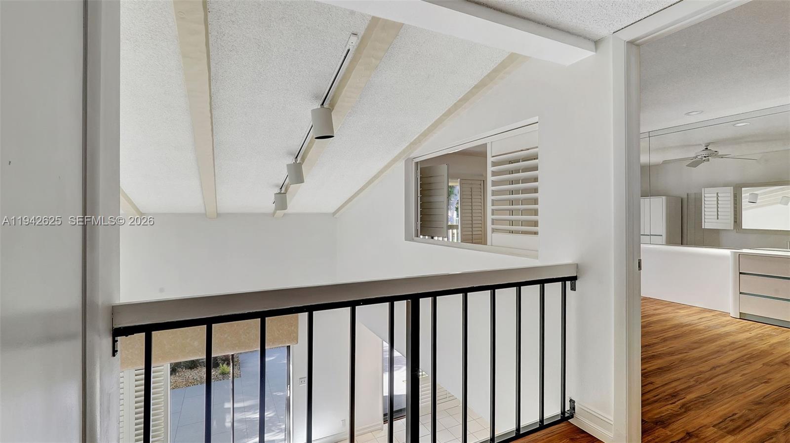 TOWNHOUSES OF EMERALD HIL - Residential