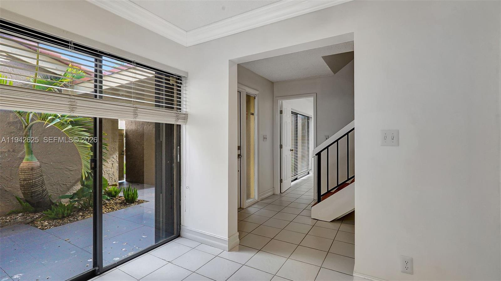 TOWNHOUSES OF EMERALD HIL - Residential