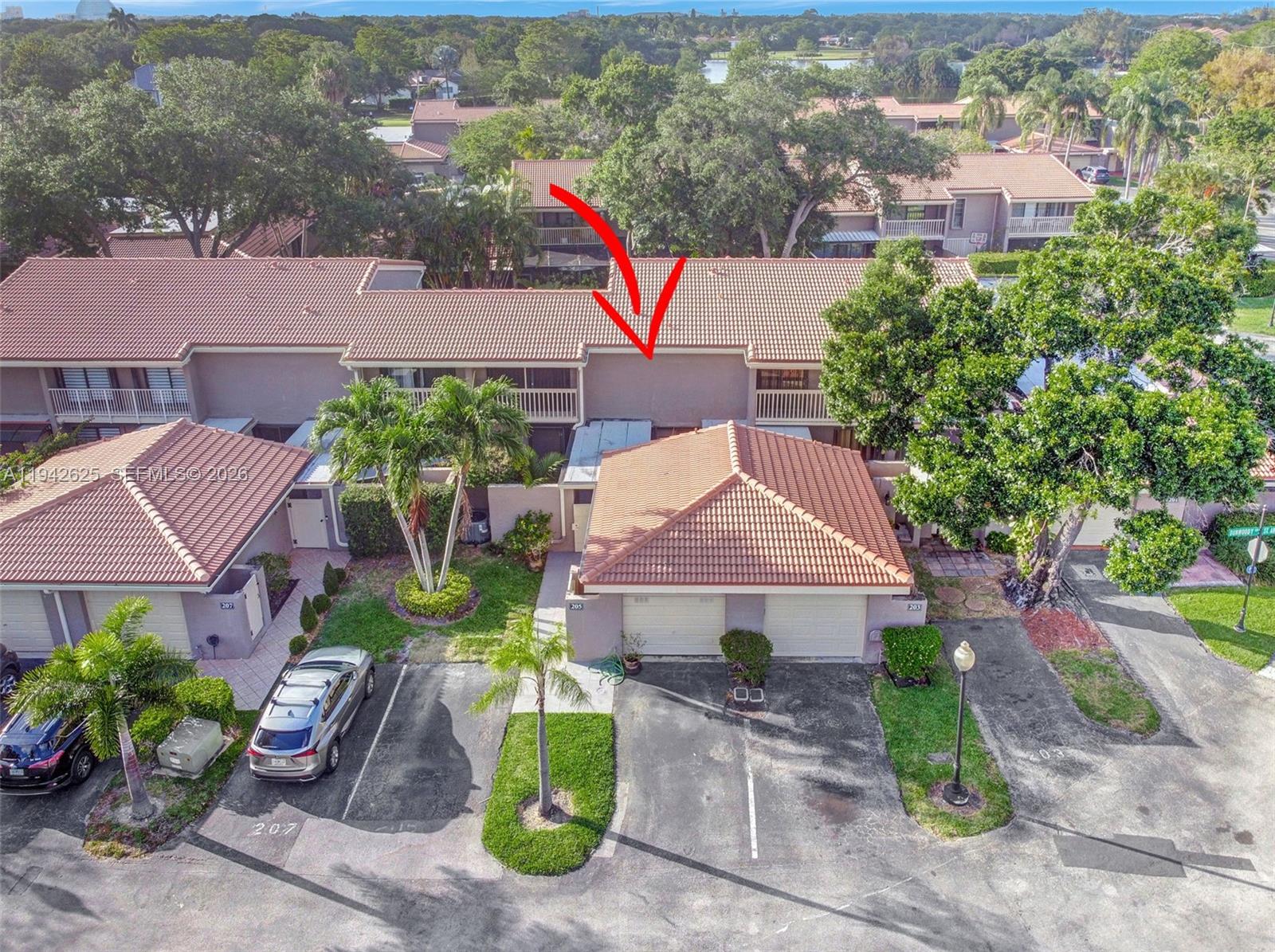 TOWNHOUSES OF EMERALD HIL - Residential