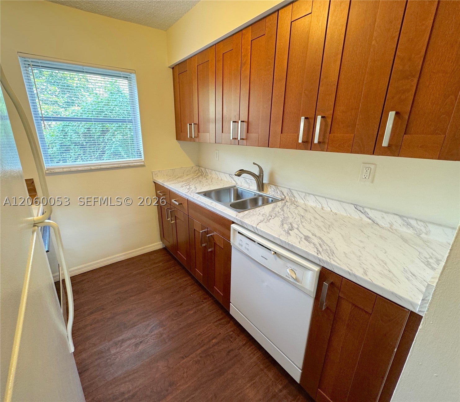 215 NW 25th St 5