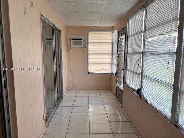 KINGS POINT SAXONY CONDOS - Residential