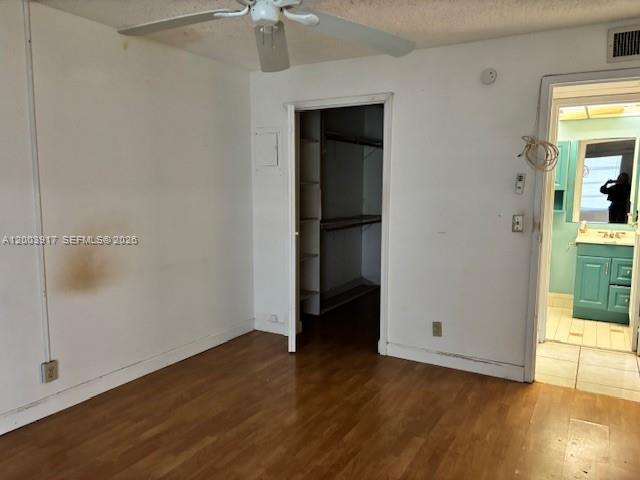 KINGS POINT SAXONY CONDOS - Residential