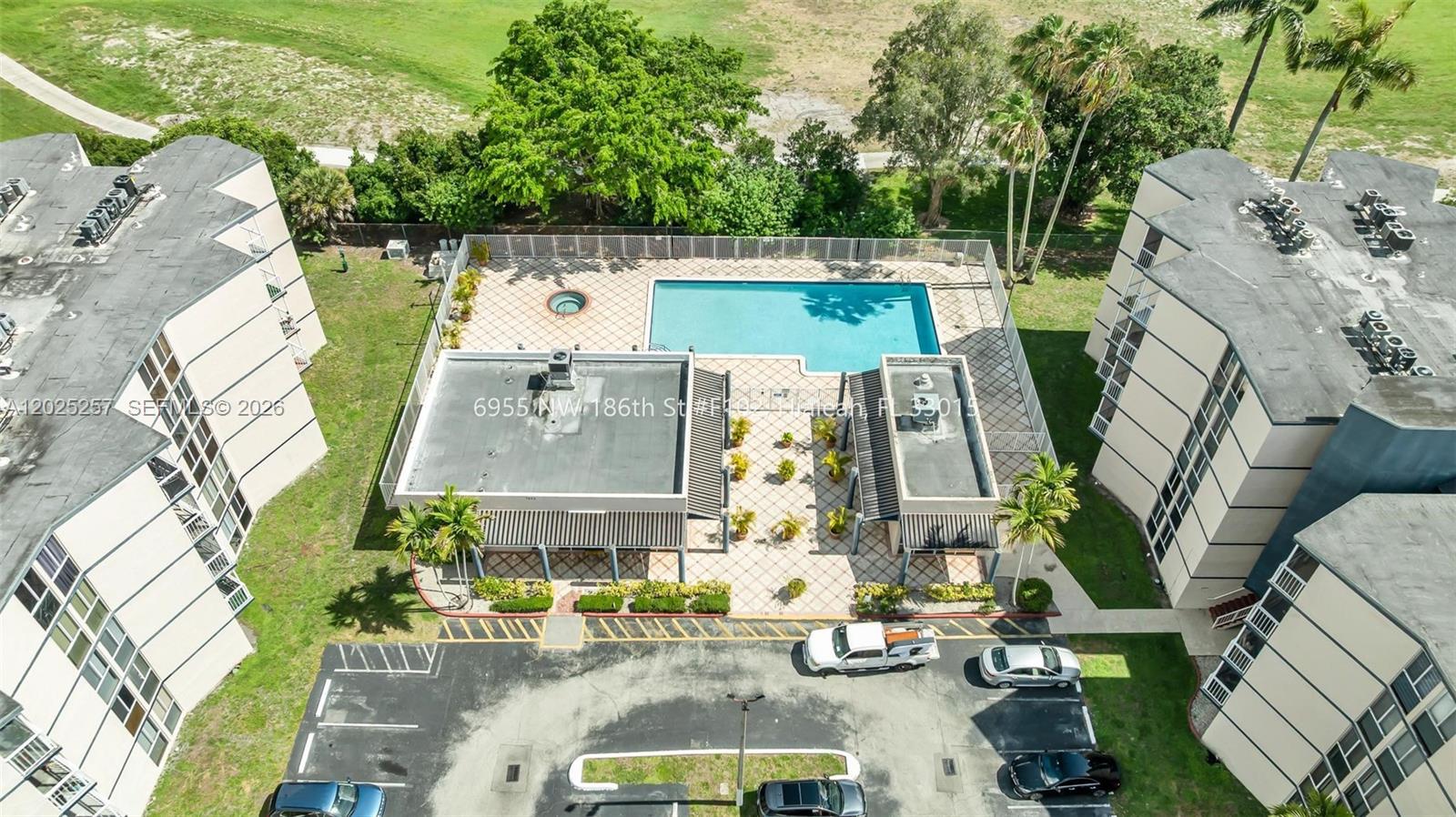 LAS BRISAS@ COUNTRY CLUB - Residential