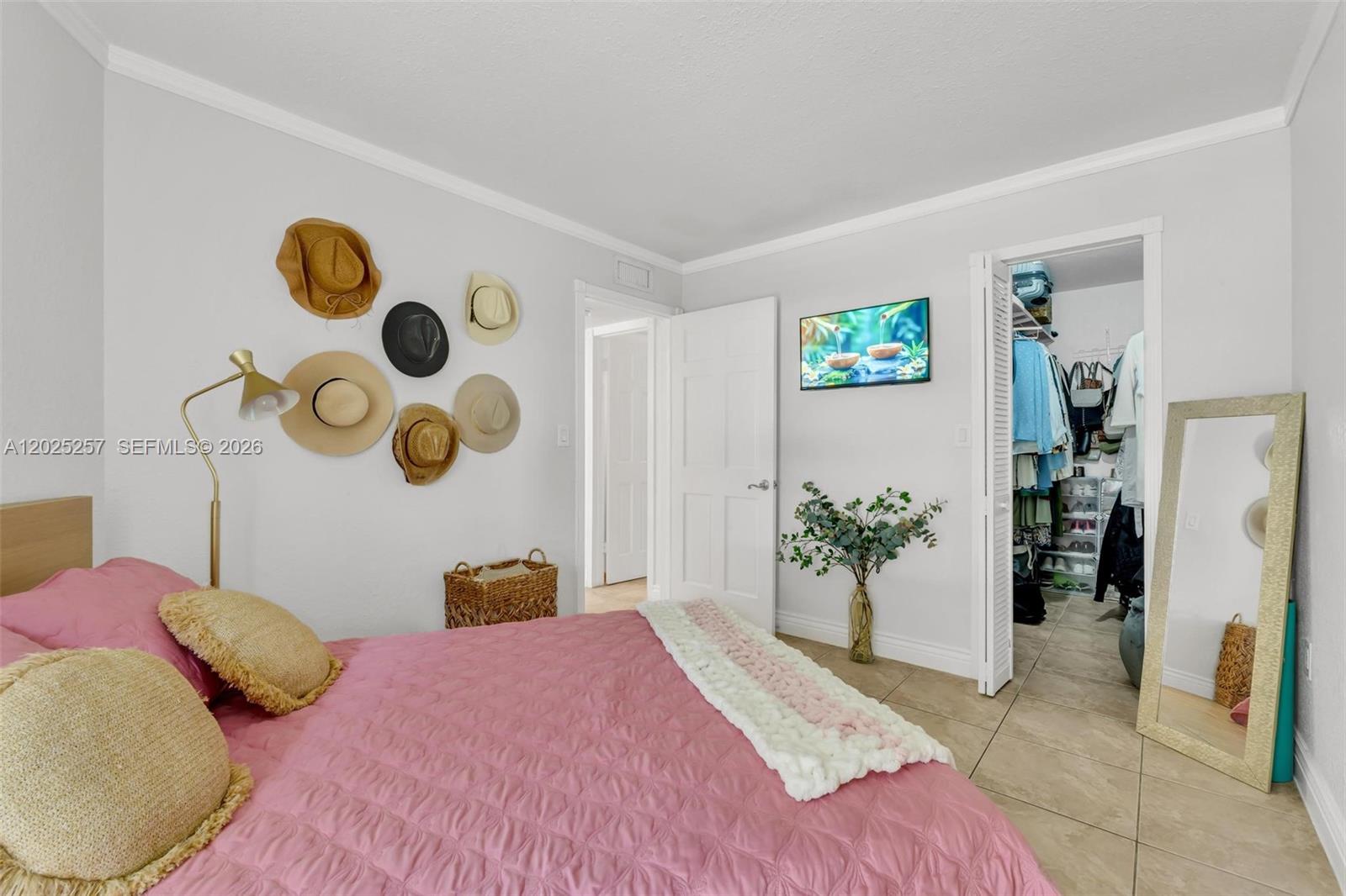 LAS BRISAS@ COUNTRY CLUB - Residential