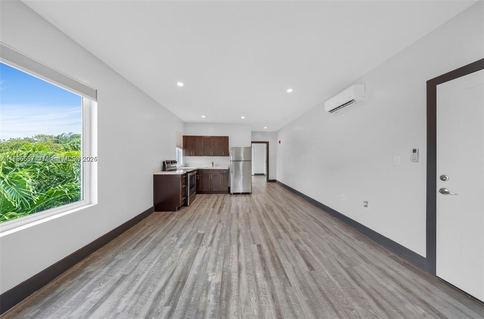 Rental Property at 1020 Sw 23rd Ave 4, Miami, Broward County, Florida - Bedrooms: 1 
Bathrooms: 1  - $2,100 MO.