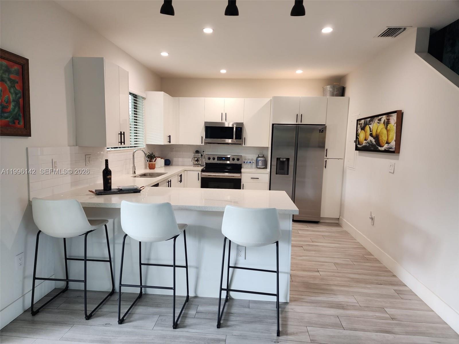 BRADBURYS SUB - Residential Lease