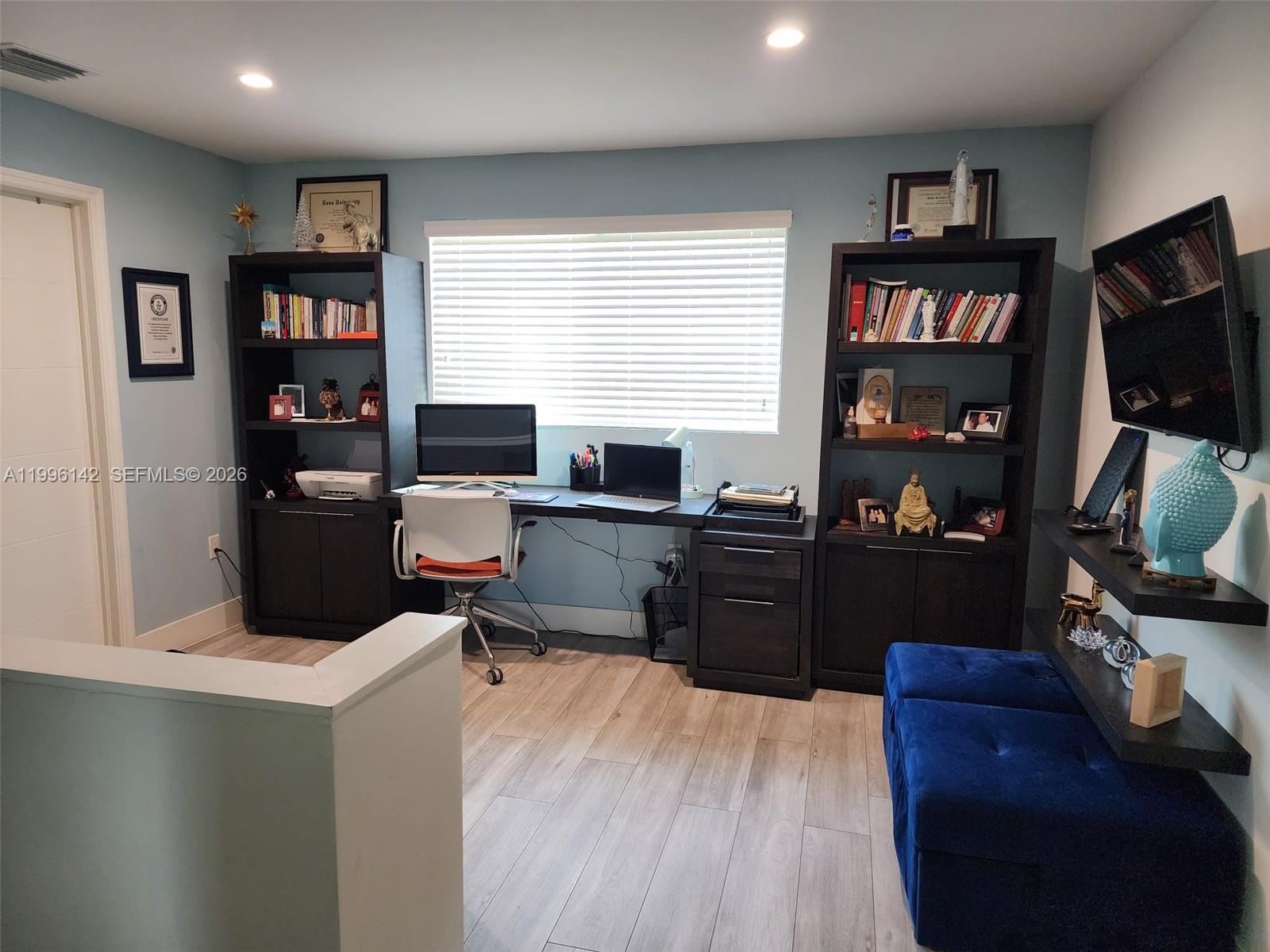 BRADBURYS SUB - Residential Lease