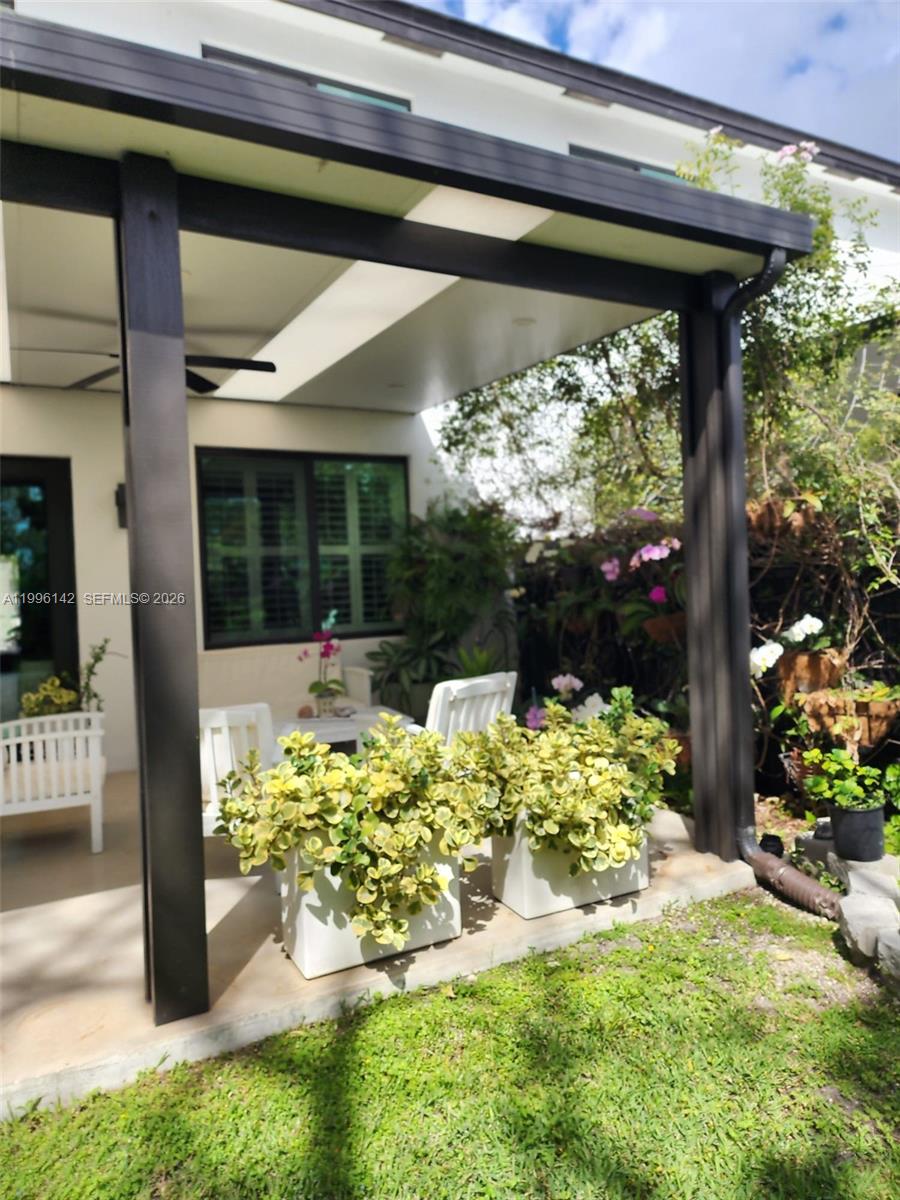 BRADBURYS SUB - Residential Lease