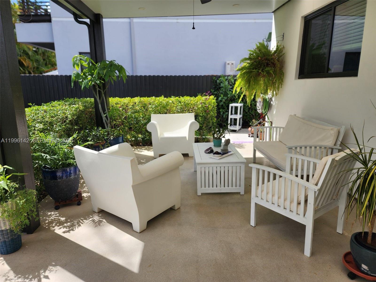 BRADBURYS SUB - Residential Lease