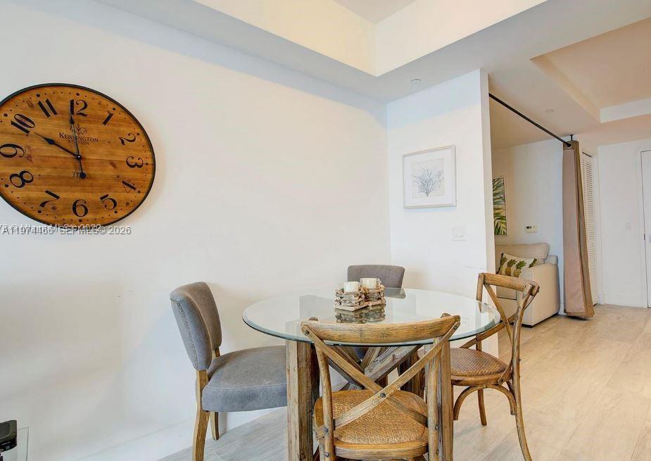 HYDE MIDTOWN - Residential