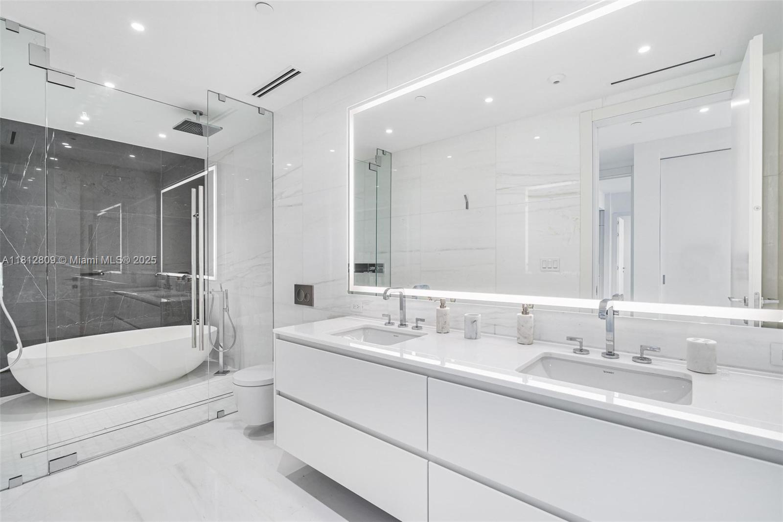 ASTON MARTIN RESIDENCES - Residential Lease