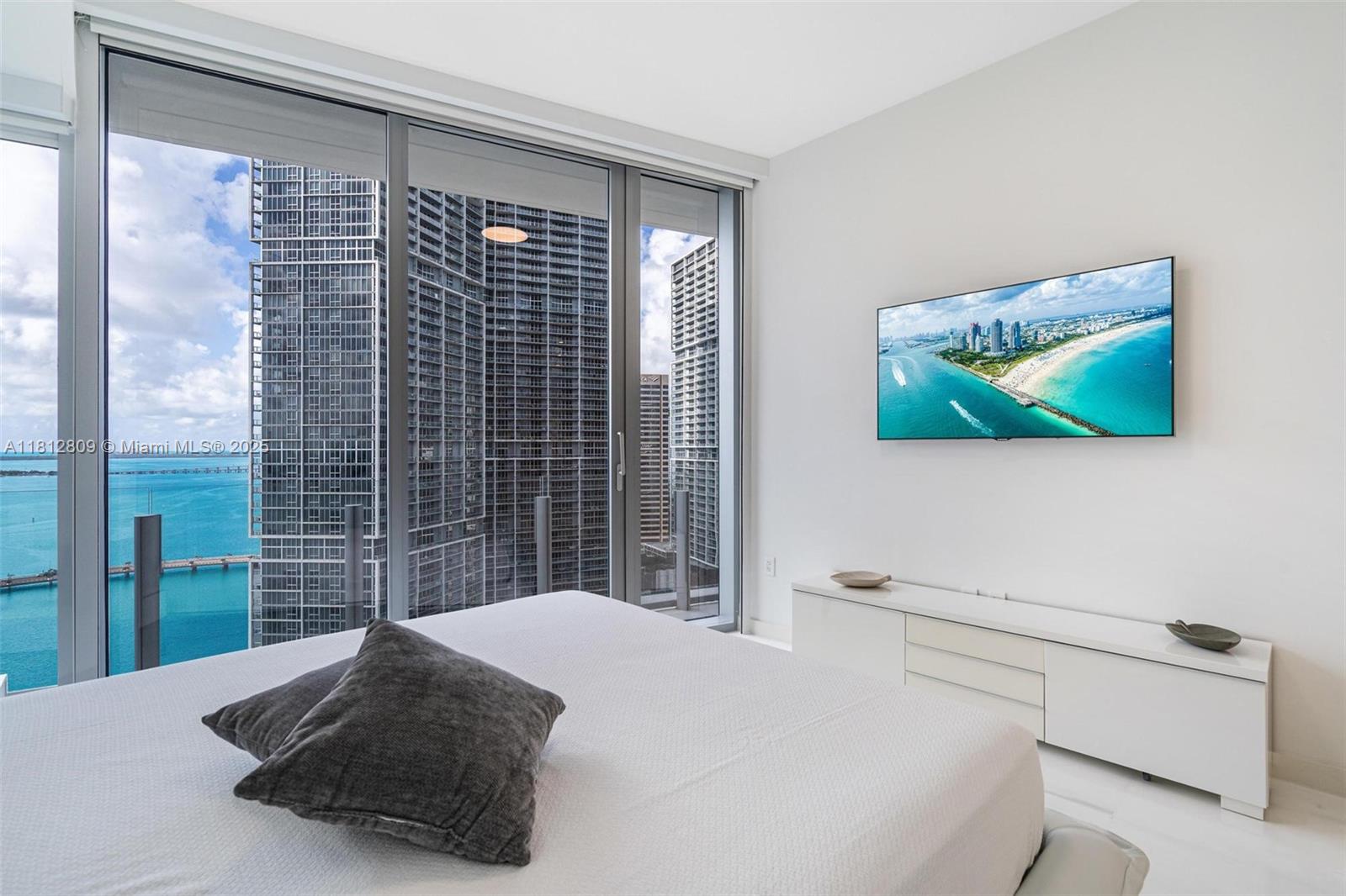 ASTON MARTIN RESIDENCES - Residential Lease